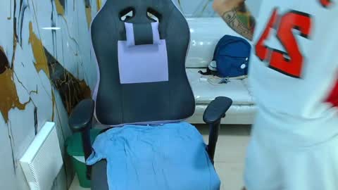 Snapshot of boy_tatto77 chatting on May 2026 11:40:01 AM boy_tatto77 online show from May 2026 11:40:01 AM