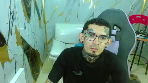 Snapshot of boy_tatto77 chatting on May 2026 01:22:02 AM boy_tatto77 online show from May 2026 01:22:02 AM