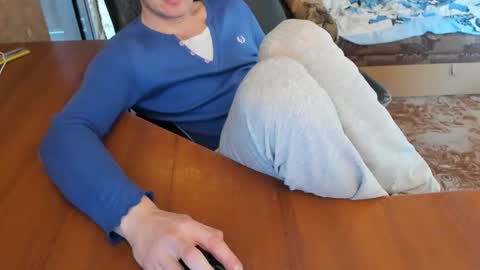 BoyApollon online show from January 2026 10:42:02 AM