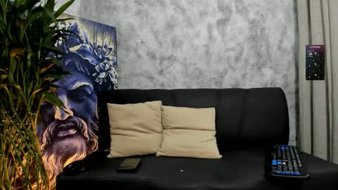 boyc02_ online show from November 2025 12:33:01 AM