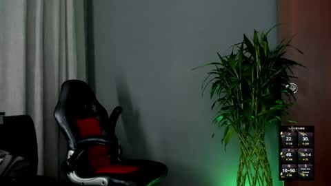 Snapshot of boyc02_ chatting on June 2026 01:14:01 PM boyc02_ online show from June 2026 01:14:01 PM
