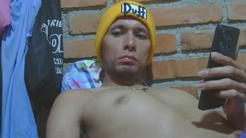 Snapshot of boycumlatino21 chatting on March 2026 01:44:01 AM Boy online show from March 2026 01:44:01 AM