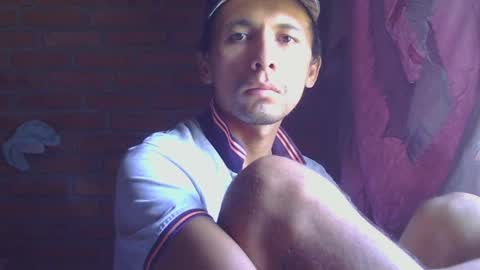 Snapshot of boycumlatino21 chatting on April 2026 04:57:02 PM Boy online show from April 2026 04:57:02 PM