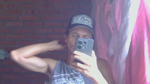 Snapshot of boycumlatino21 chatting on April 2026 06:34:02 PM Boy online show from April 2026 06:34:02 PM