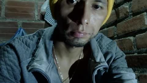 Snapshot of boycumlatino21 chatting on April 2026 02:25:02 AM Boy online show from April 2026 02:25:02 AM
