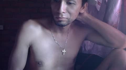 Snapshot of boycumlatino21 chatting on April 2026 06:53:02 PM Boy online show from April 2026 06:53:02 PM