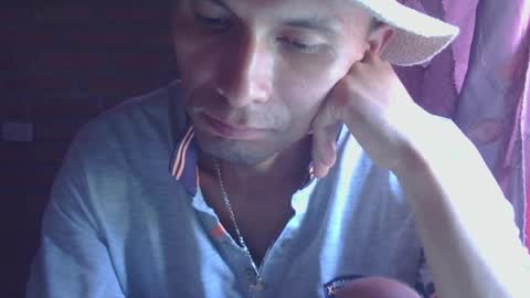 Snapshot of boycumlatino21 chatting on May 2026 06:04:01 PM Boy online show from May 2026 06:04:01 PM