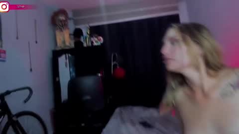 miguel  online show from March 2025 07:59:02 PM