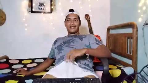 Snapshot of boysex1124 chatting on January 2025 12:07:01 AM andrew online show from January 2025 12:07:01 AM