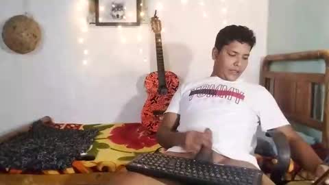 Snapshot of boysex1124 chatting on March 2025 04:14:01 AM andrew online show from March 2025 04:14:01 AM