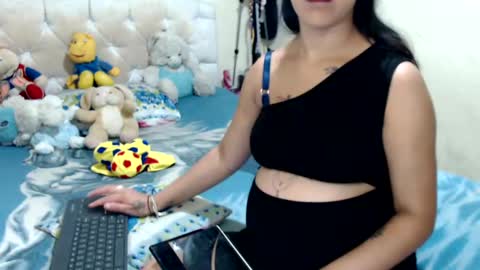 Snapshot of boyslatin493916 chatting on February 2025 08:47:01 PM nikky and jeik online show from February 2025 08:47:01 PM