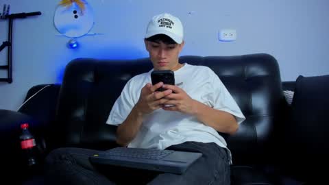 Paul and Max online show from December 2024 08:27:02 PM