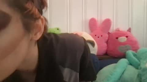 boywithbug online show from February 2025 07:40:02 PM