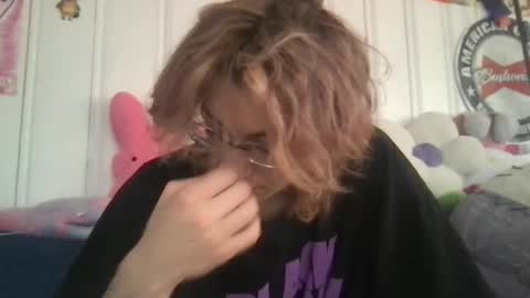 boywithbug online show from February 2025 06:42:02 PM