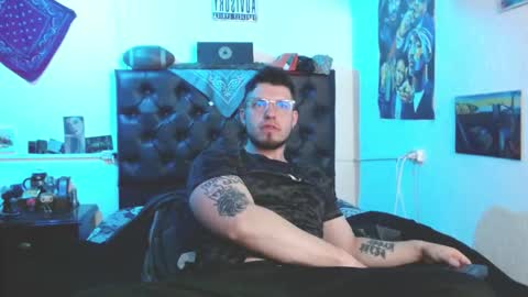 brad hot boy online show from October 2025 09:46:02 PM