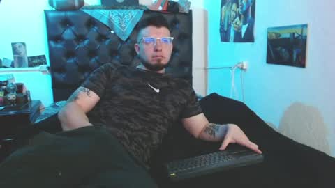 Snapshot of brad_hot_boy chatting on May 2026 04:23:02 PM brad hot boy online show from May 2026 04:23:02 PM