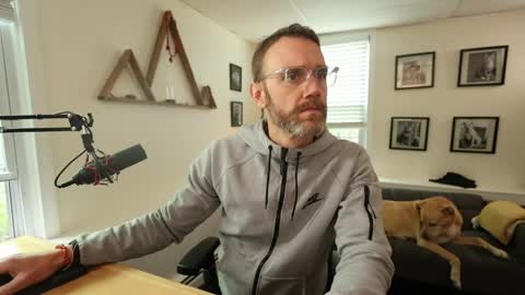 Snapshot of bradbronton chatting on May 2026 04:37:01 PM BradBronton online show from May 2026 04:37:01 PM