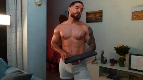 Bradley Martinez online show from October 2025 12:27:01 AM