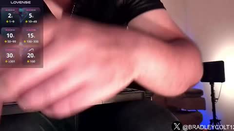 Bradley Colton Independ Model online show from April 2026 02:44:01 PM