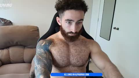 bradtrainn online show from May 2026 06:04:01 PM