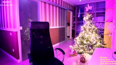 Snapshot of braingirl chatting on December 2024 06:49:01 PM I see you X-twitter its braingirl online show from December 2024 06:49:01 PM