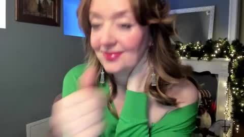 Snapshot of braingirl chatting on January 2026 12:10:01 PM I see you X-twitter its braingirl online show from January 2026 12:10:01 PM