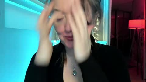 I see you X-twitter its braingirl online show from May 2026 04:12:02 PM