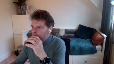 Snapshot of bram1944972145 chatting on December 2024 09:00:01 AM Bram online show from December 2024 09:00:01 AM