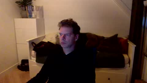 Snapshot of bram1944972145 chatting on January 2025 06:30:01 PM Bram online show from January 2025 06:30:01 PM