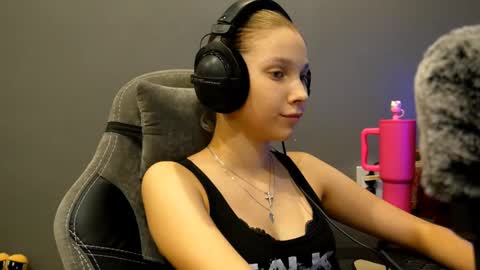 Alice online show from December 2025 03:29:01 PM