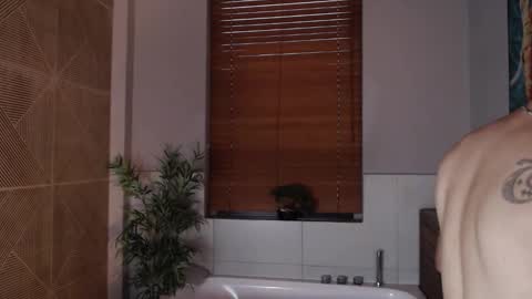 brandon_starkk online show from December 2025 12:36:01 PM