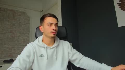 BrandonTateX online show from February 2025 09:32:01 AM