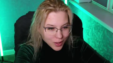 Belle  online show from December 2024 01:20:02 AM