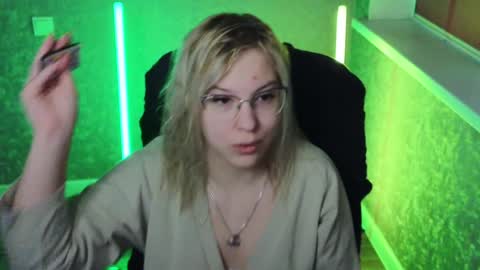 Belle  online show from January 2025 02:30:02 AM