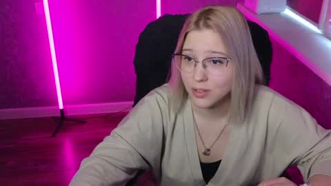 Belle  online show from January 2025 04:58:01 AM