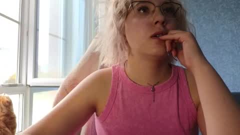 Belle  online show from September 2025 11:45:01 AM