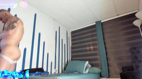 Instagram             twitter BRAN LOPEZ  online show from December 2024 04:32:02 AM