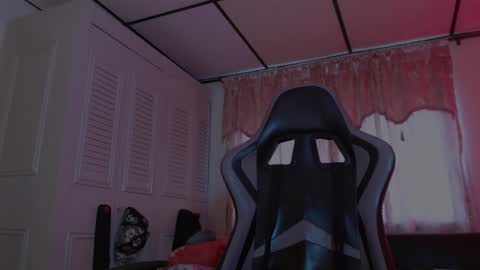 brasi_ online show from November 2025 06:28:01 PM