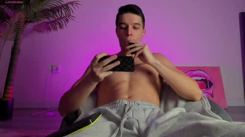 Snapshot of bravo_maestro chatting on January 2025 05:49:01 AM Johny Bravo online show from January 2025 05:49:01 AM