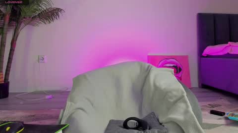 Snapshot of bravo_maestro chatting on February 2025 06:12:02 AM Johny Bravo online show from February 2025 06:12:02 AM