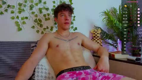 Snapshot of bravo_maestro chatting on October 2025 01:45:02 PM Johny Bravo online show from October 2025 01:45:02 PM