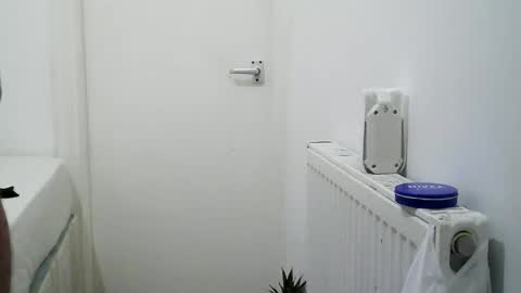 brazillllondonn online show from April 2026 08:04:02 PM