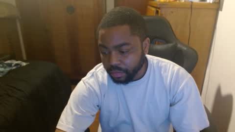 Snapshot of breadw1nnah chatting on January 2025 01:26:01 AM Breadw1nnah online show from January 2025 01:26:01 AM