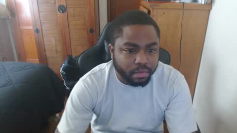 Snapshot of breadw1nnah chatting on January 2025 08:35:01 PM Breadw1nnah online show from January 2025 08:35:01 PM