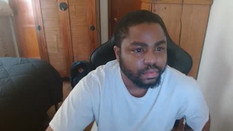 Snapshot of breadw1nnah chatting on January 2025 10:37:02 PM Breadw1nnah online show from January 2025 10:37:02 PM