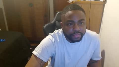 Snapshot of breadw1nnah chatting on February 2025 04:47:02 AM Breadw1nnah online show from February 2025 04:47:02 AM