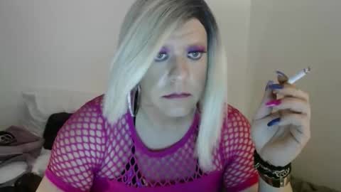 Snapshot of breeblowzcloudz chatting on March 2026 11:33:01 PM breeblowzcloudz online show from March 2026 11:33:01 PM