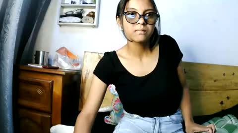 Snapshot of brenda817 chatting on July 2026 07:04:01 AM brenda817 online show from July 2026 07:04:01 AM