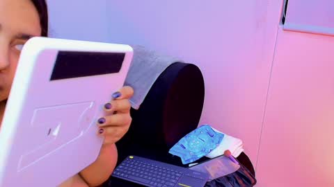 Brendita  online show from January 2025 05:31:01 AM