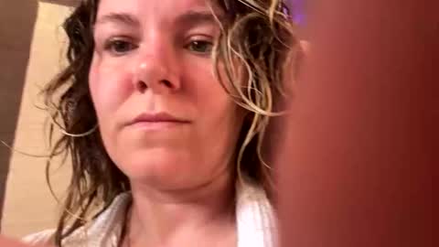 Snapshot of brendaaryas chatting on May 2026 04:02:01 PM Brenda online show from May 2026 04:02:01 PM